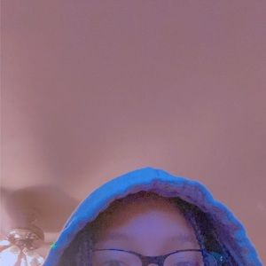 Meet your Posher, Faye